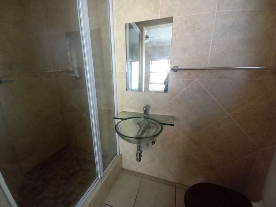 To Let 2 Bedroom Property for Rent in Dassie Rand North West